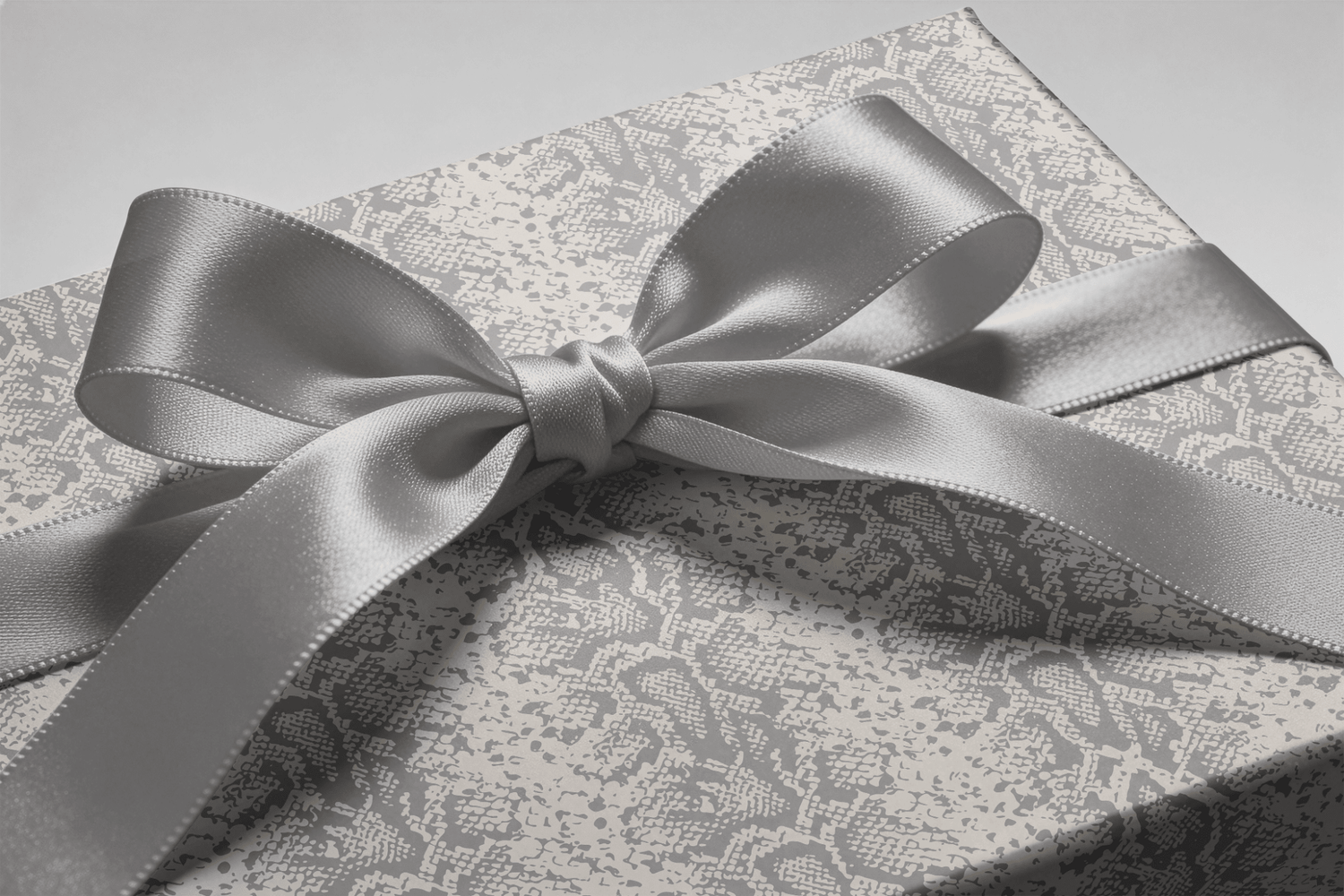 Snakeskin Wrapping Paper - Viper&